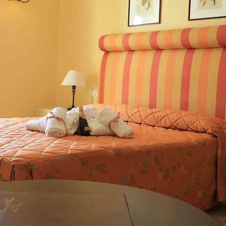 Il Parco Sul Mare & מלון 4*
