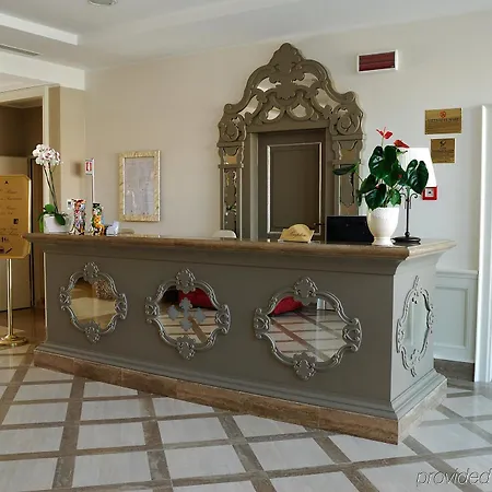 Il Parco Sul Mare & מלון