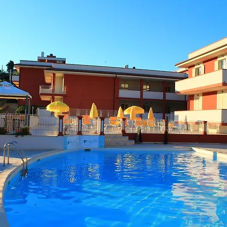 Il Parco Sul Mare & 4* 토르토레토