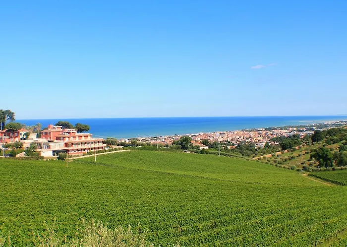 Il Parco Sul Mare & Отель